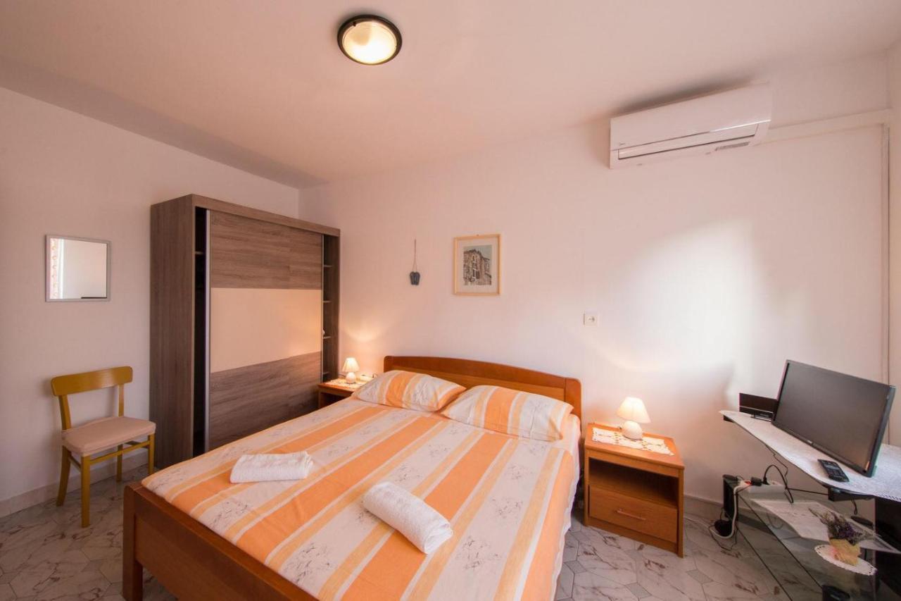 Apartmani Katija Komiža 外观 照片