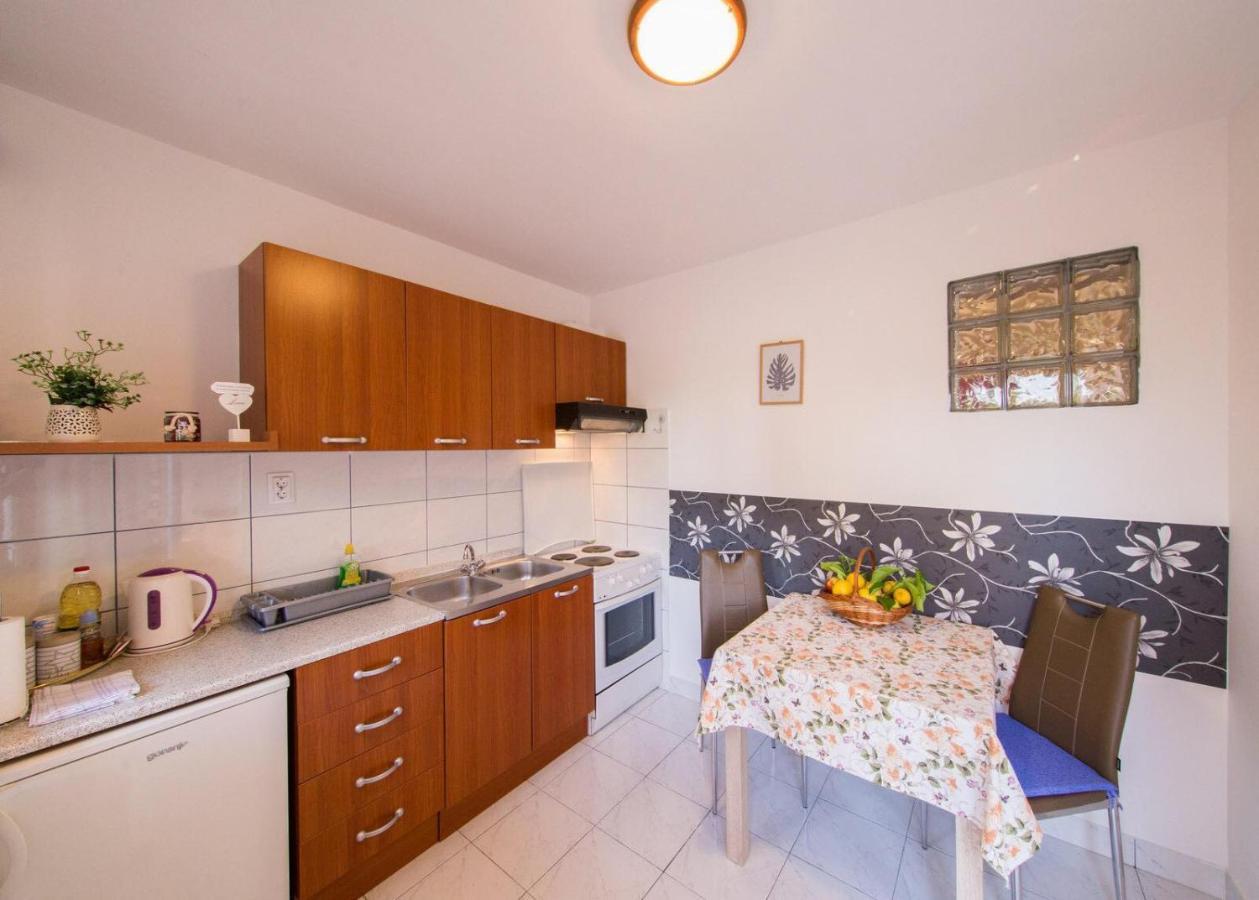 Apartmani Katija Komiža 外观 照片