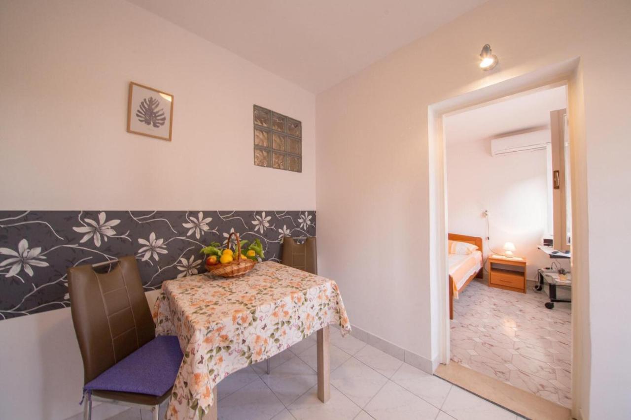 Apartmani Katija Komiža 外观 照片
