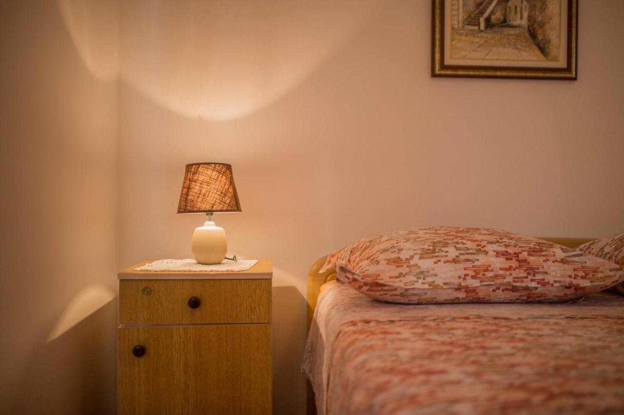 Apartmani Katija Komiža 外观 照片